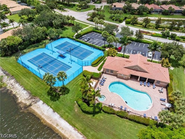 26351 Stonewall LN, Bonita Springs, FL 34135