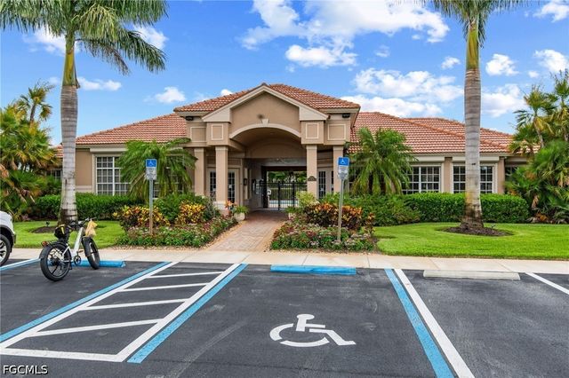 26351 Stonewall LN, Bonita Springs, FL 34135