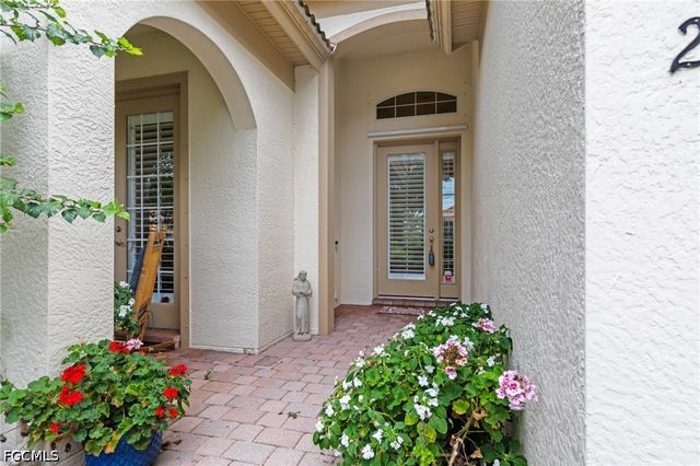 26351 Stonewall LN, Bonita Springs, FL 34135