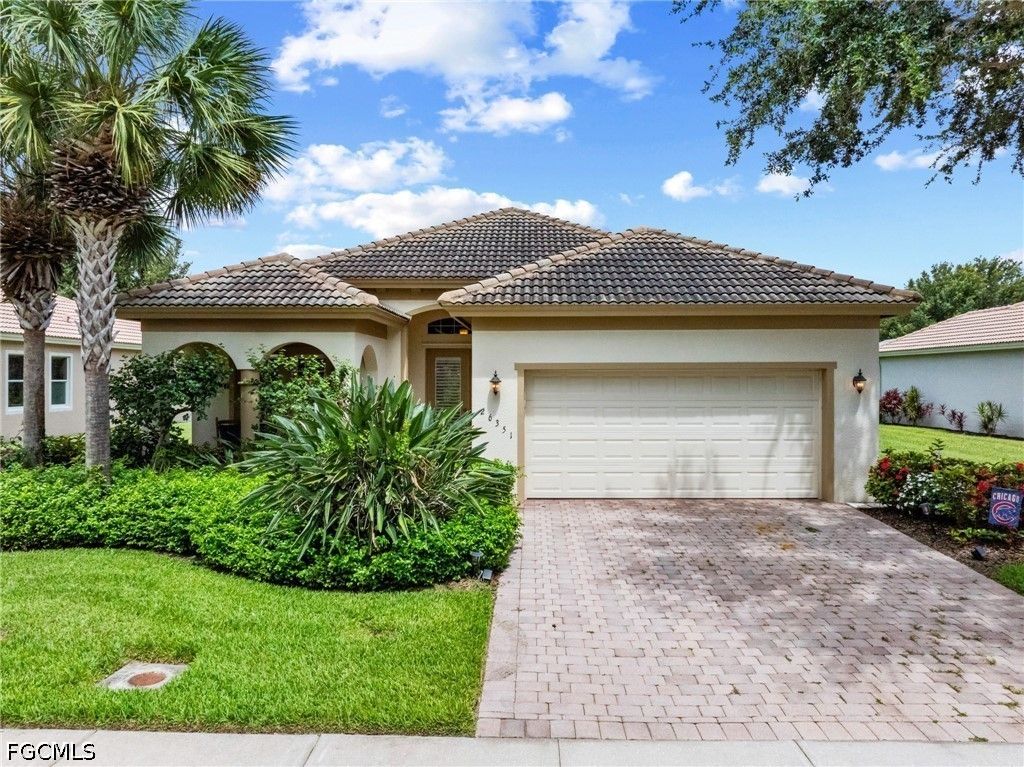 26351 Stonewall LN, Bonita Springs, FL 34135