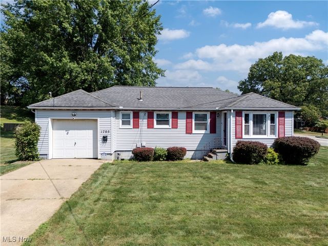 1705 W Hill Drive, Orrville, OH 44667