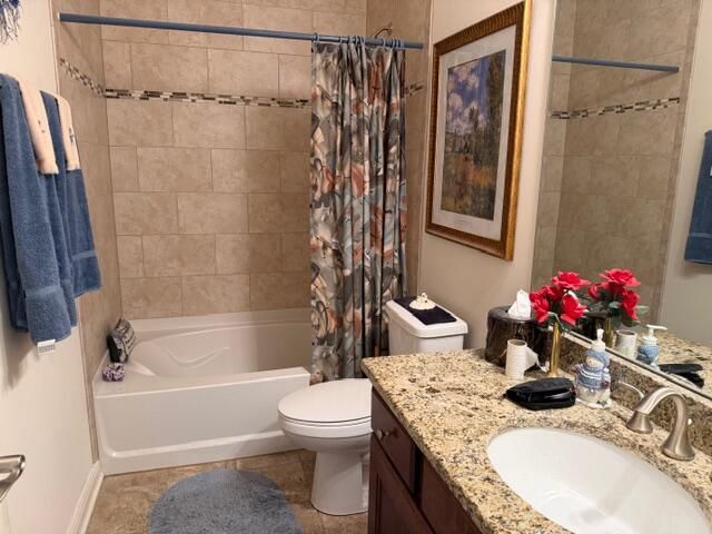6837 Greyhawk COURT, Franklin, WI 53132