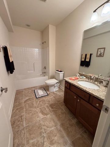 6837 Greyhawk COURT, Franklin, WI 53132