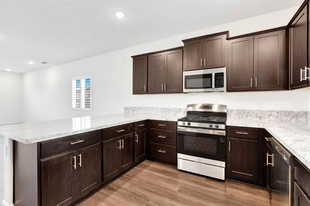 1382 Shoreline Drive, Madera, CA 93637