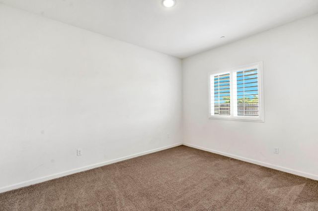 1382 Shoreline Drive, Madera, CA 93637