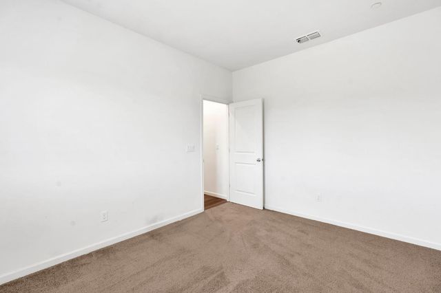 1382 Shoreline Drive, Madera, CA 93637