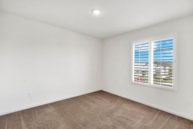 1382 Shoreline Drive, Madera, CA 93637