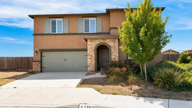 1382 Shoreline Drive, Madera, CA 93637