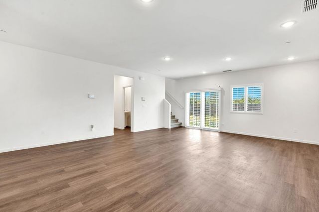 1382 Shoreline Drive, Madera, CA 93637