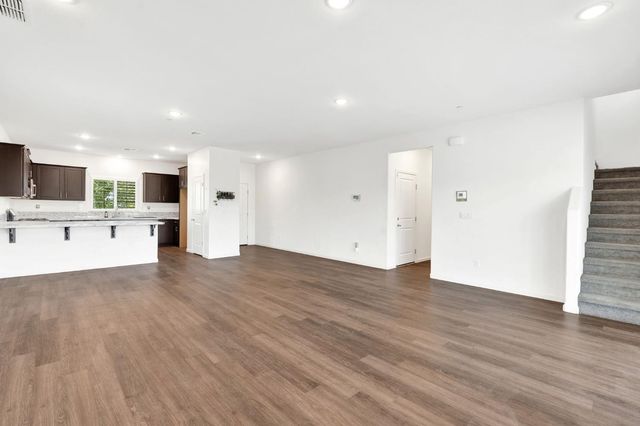 1382 Shoreline Drive, Madera, CA 93637