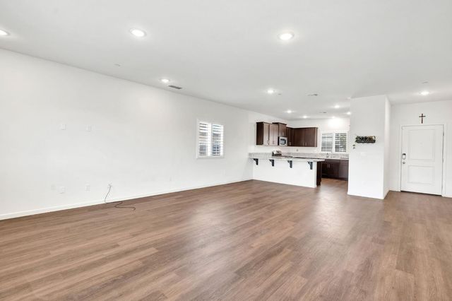 1382 Shoreline Drive, Madera, CA 93637