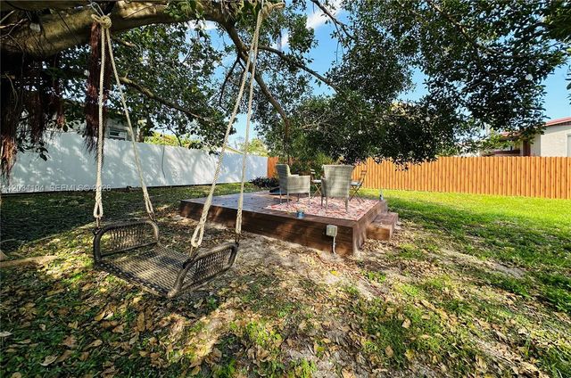 1155 NE 111th Street E E, Miami, FL 33161