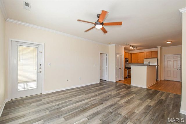 1270 Strassner Drive 3403, St Louis, MO 63144