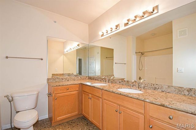 1270 Strassner Drive 3403, St Louis, MO 63144