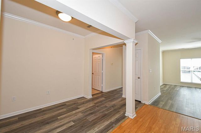 1270 Strassner Drive 3403, St Louis, MO 63144