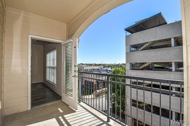 1270 Strassner Drive 3403, St Louis, MO 63144
