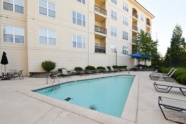 1270 Strassner Drive 3403, St Louis, MO 63144