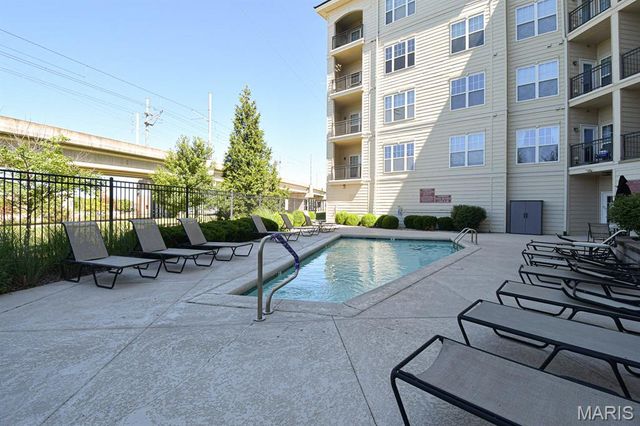 1270 Strassner Drive 3403, St Louis, MO 63144