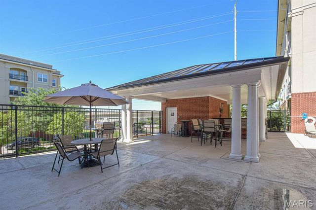 1270 Strassner Drive 3403, St Louis, MO 63144