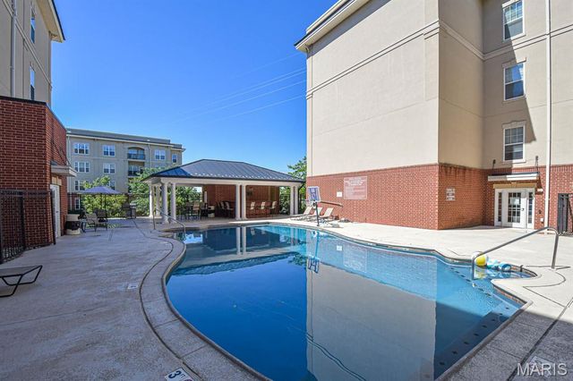 1270 Strassner Drive 3403, St Louis, MO 63144