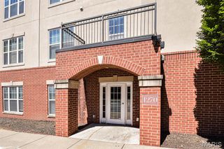 1270 Strassner Drive 3403, St Louis, MO 63144