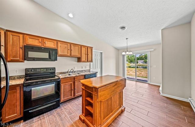 309 Woodland Way A, Jefferson, OH 44047