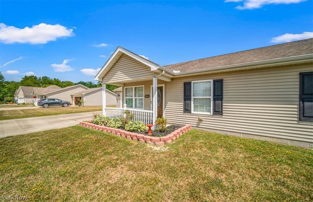 309 Woodland Way A, Jefferson, OH 44047