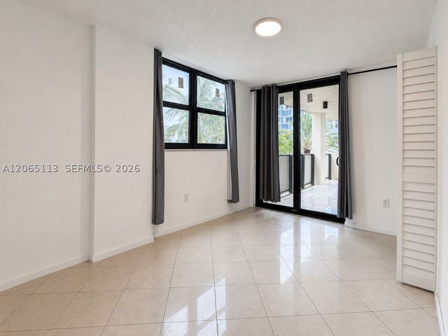 1621 Collins Ave 402, Miami Beach, FL 33139