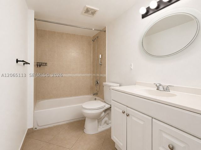 1621 Collins Ave 402, Miami Beach, FL 33139