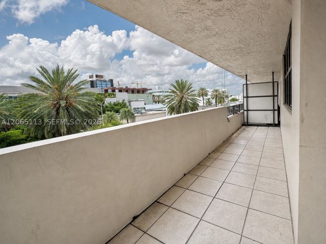 1621 Collins Ave 402, Miami Beach, FL 33139