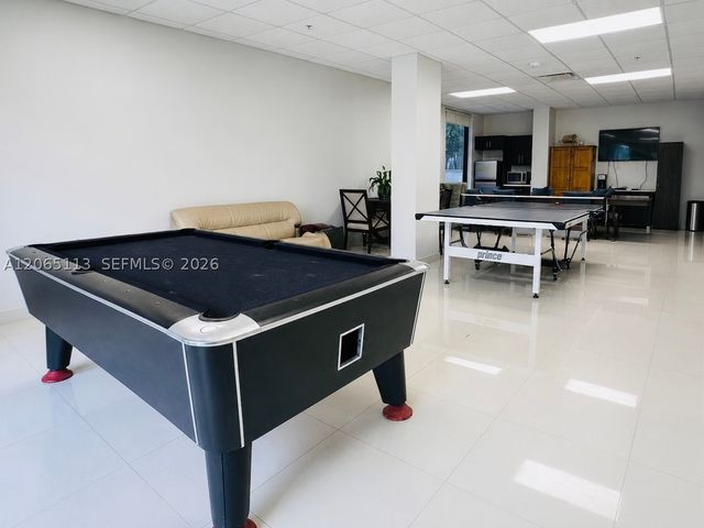 1621 Collins Ave 402, Miami Beach, FL 33139