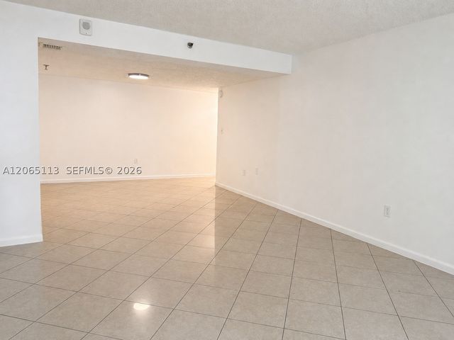 1621 Collins Ave 402, Miami Beach, FL 33139