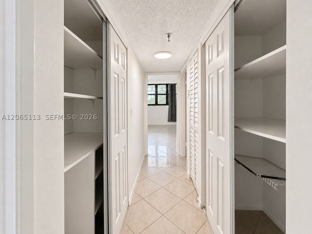 1621 Collins Ave 402, Miami Beach, FL 33139