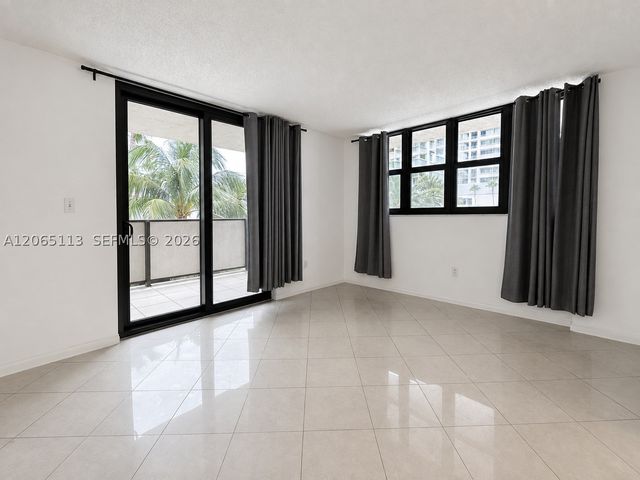1621 Collins Ave 402, Miami Beach, FL 33139