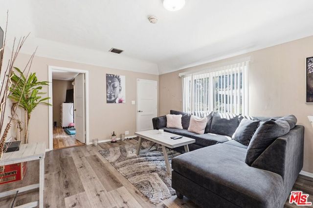 6956 Wish Avenue, Van Nuys, CA 91406