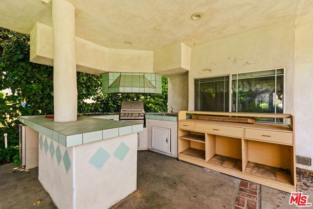 6956 Wish Avenue, Van Nuys, CA 91406