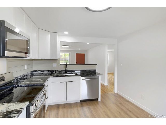 900 S Yarrow St, Lakewood, CO 80226