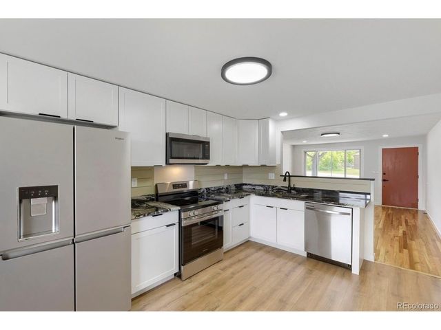 900 S Yarrow St, Lakewood, CO 80226