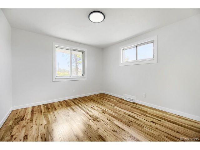 900 S Yarrow St, Lakewood, CO 80226