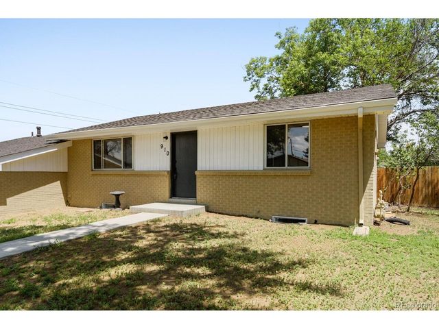 900 S Yarrow St, Lakewood, CO 80226