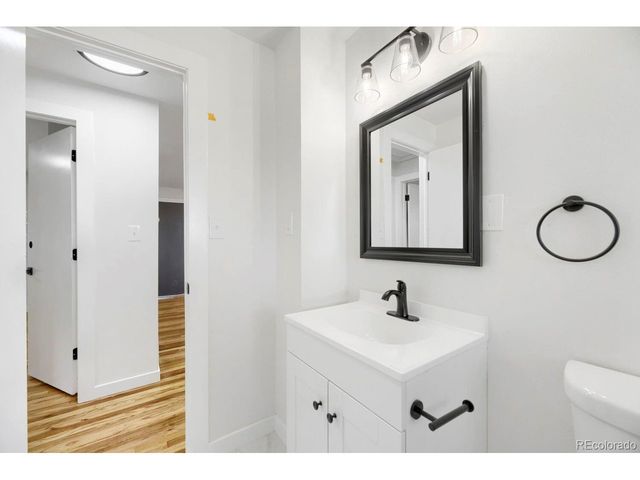 900 S Yarrow St, Lakewood, CO 80226