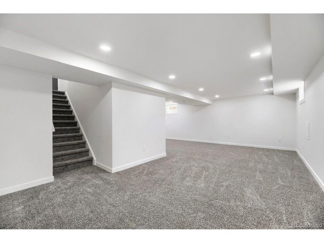 900 S Yarrow St, Lakewood, CO 80226