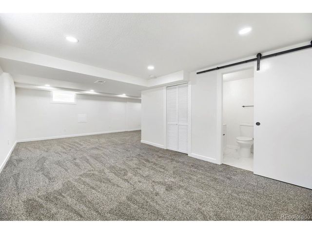 900 S Yarrow St, Lakewood, CO 80226