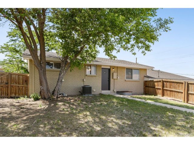 900 S Yarrow St, Lakewood, CO 80226