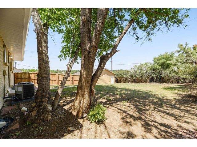 900 S Yarrow St, Lakewood, CO 80226