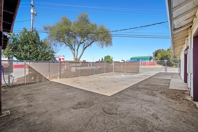 3331 Taylor Rd, Loomis, CA 95650