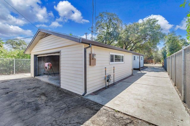 3331 Taylor Rd, Loomis, CA 95650