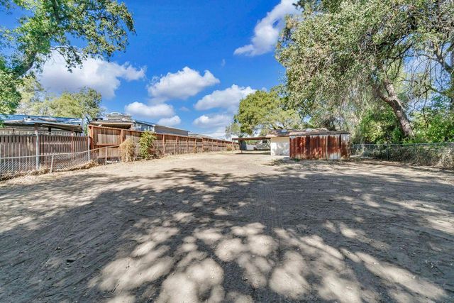 3331 Taylor Rd, Loomis, CA 95650