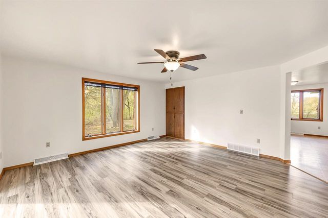 2879 LIME KILN ROAD, Green Bay, WI 54311