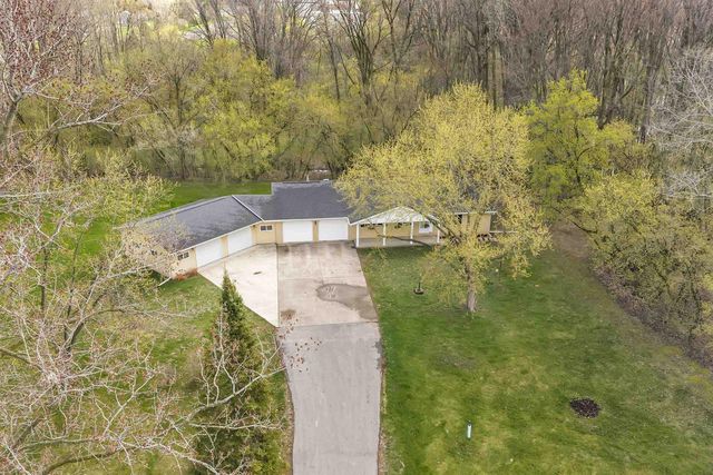 2879 LIME KILN ROAD, Green Bay, WI 54311